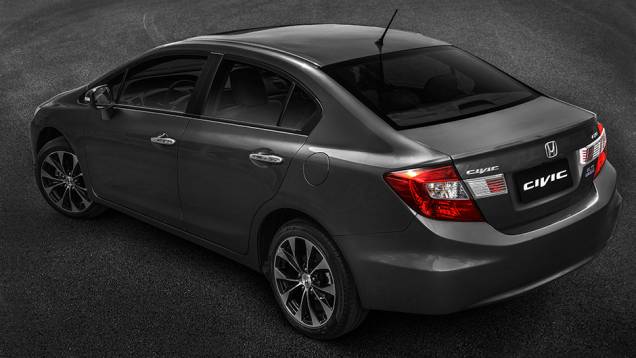 ... airbags laterais e de cortina e câmera de ré com três modos de visão (normal, campo ampliado e de cima para baixo) | <a href="https://preprod.quatrorodas.abril.com.br/noticias/fabricantes/honda-lanca-linha-2016-civic-r-70-900-835240.shtml" rel="migration">Leia mais</a> ... airbags laterais e de cortina e câmera de ré com três modos de visão (normal, campo ampliado e de cima para baixo) | <a href="https://preprod.quatrorodas.abril.com.br/noticias/fabricantes/honda-lanca-linha-2016-civic-r-70-900-835240.shtml" rel="migration">Leia mais</a>