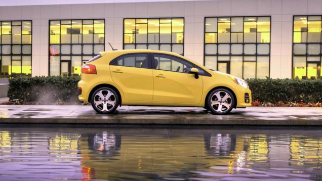 O modelo agora segue o mesmo padrão implantado pela Kia em sua versão europeia | <a href="https://preprod.quatrorodas.abril.com.br/noticias/fabricantes/kia-rio-rejuvenescido-mostrado-chicago-836142.shtml" rel="migration">Leia mais</a> O modelo agora segue o mesmo padrão implantado pela Kia em sua versão europeia | <a href="https://preprod.quatrorodas.abril.com.br/noticias/fabricantes/kia-rio-rejuvenescido-mostrado-chicago-836142.shtml" rel="migration">Leia mais</a>