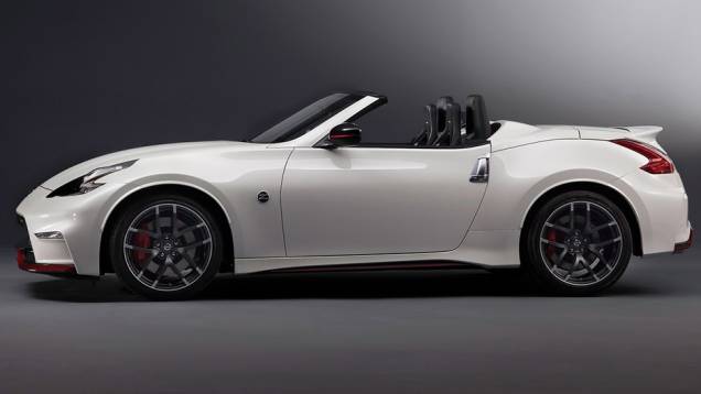 O modelo está sendo mostrado no Salão de Chicago para que seja medida a receptividade junto ao público | <a href="https://preprod.quatrorodas.abril.com.br/noticias/fabricantes/nissan-cria-versao-nismo-concept-370z-roadster-836560.shtml" rel="migration">Leia mais</a> O modelo está sendo mostrado no Salão de Chicago para que seja medida a receptividade junto ao público | <a href="https://preprod.quatrorodas.abril.com.br/noticias/fabricantes/nissan-cria-versao-nismo-concept-370z-roadster-836560.shtml" rel="migration">Leia mais</a>