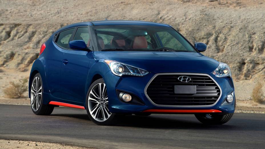 O Veloster ganhou uma edição especial no Salão de Chicago de 2015: a Rally Edition | <a href="https://preprod.quatrorodas.abril.com.br/noticias/fabricantes/hyundai-veloster-ganha-edicao-rally-836420.shtml" rel="migration">Leia mais</a>