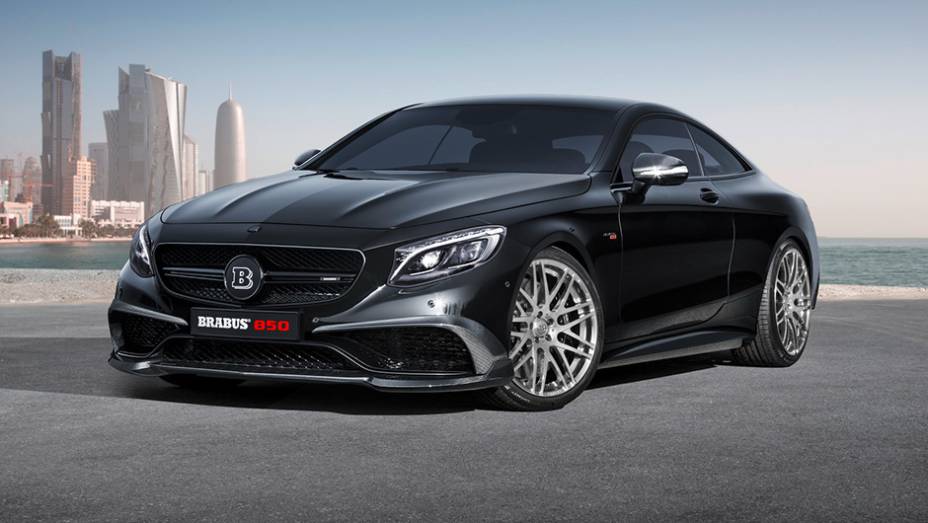 Se você acha que já viu o Brabus 850 Biturbo Coupe em algum lugar, está certo: ele é um Mercedes S63 AMG Coupe modificado | <a href="https://preprod.quatrorodas.abril.com.br/noticias/saloes/genebra-2015/brabus-850-biturbo-coupe-revelado-839522.shtml" rel="migration">Leia mais</a>