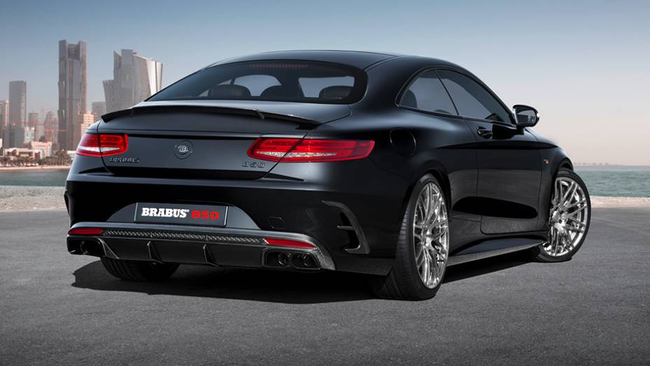 Com todas as altera&ccedil;&otilde;es, a pot&ecirc;ncia salta a 838 cv, e o torque, a 147,9 mkgf | <a href="https://preprod.quatrorodas.abril.com.br/noticias/saloes/genebra-2015/brabus-850-biturbo-coupe-revelado-839522.shtml" rel="migration">Leia mais</a>