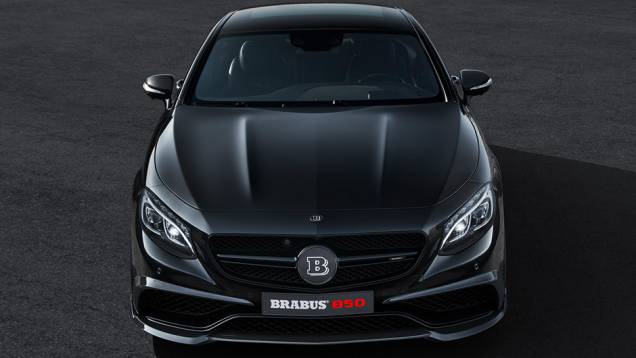Em termos de performance, o Brabus 850 vai de 0 a 100 km/h em 3,5 segundos, batendo a velocidade máxima de 350 km/h | <a href="https://preprod.quatrorodas.abril.com.br/noticias/saloes/genebra-2015/brabus-850-biturbo-coupe-revelado-839522.shtml" rel="migration">Leia mais</a> Em termos de performance, o Brabus 850 vai de 0 a 100 km/h em 3,5 segundos, batendo a velocidade máxima de 350 km/h | <a href="https://preprod.quatrorodas.abril.com.br/noticias/saloes/genebra-2015/brabus-850-biturbo-coupe-revelado-839522.shtml" rel="migration">Leia mais</a>