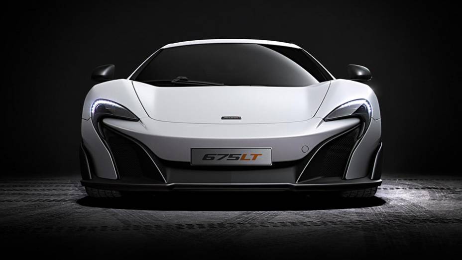 O 675LT acelera de 0 a 100 km/h em 2,9 segundos, 0,1s mais rápido do que o 650S | <a href="https://preprod.quatrorodas.abril.com.br/noticias/saloes/genebra-2015/mclaren-apresenta-675lt-840821.shtml" rel="migration">Leia mais</a>