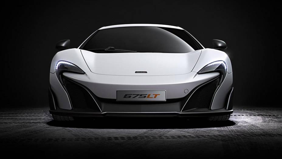 O 675LT acelera de 0 a 100 km/h em 2,9 segundos, 0,1s mais r&aacute;pido do que o 650S | <a href="https://preprod.quatrorodas.abril.com.br/noticias/saloes/genebra-2015/mclaren-apresenta-675lt-840821.shtml" rel="migration">Leia mais</a>