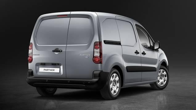 O Partner agora passa a contar com o bloco 1.6 BlueHDi, a diesel, em três configurações de potência: 74, 99 e 118 cavalos | <a href="https://preprod.quatrorodas.abril.com.br/noticias/saloes/genebra-2015/peugeot-renova-partner-genebra-841623.shtml" rel="migration">Leia mais</a> O Partner agora passa a contar com o bloco 1.6 BlueHDi, a diesel, em três configurações de potência: 74, 99 e 118 cavalos | <a href="https://preprod.quatrorodas.abril.com.br/noticias/saloes/genebra-2015/peugeot-renova-partner-genebra-841623.shtml" rel="migration">Leia mais</a>