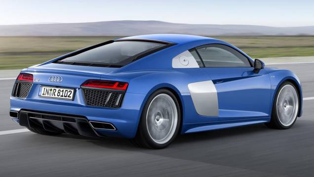 A nova plataforma é feita de alumínio e fibra de carbono, 40% mais rígida que a anterior | <a href="https://preprod.quatrorodas.abril.com.br/noticias/saloes/genebra-2015/audi-revela-oficialmente-nova-geracao-esportivo-r8-841481.shtml" rel="migration">Leia mais</a> A nova plataforma é feita de alumínio e fibra de carbono, 40% mais rígida que a anterior | <a href="https://preprod.quatrorodas.abril.com.br/noticias/saloes/genebra-2015/audi-revela-oficialmente-nova-geracao-esportivo-r8-841481.shtml" rel="migration">Leia mais</a>
