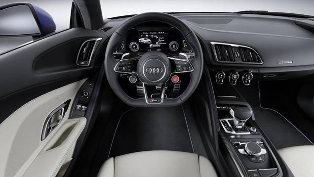 Todo o interior foi remodelado com instrumentos digitais, controles no volante e o sistema de informação e entretenimento no painel com tela de 12.3 polegadas | <a href="https://preprod.quatrorodas.abril.com.br/noticias/saloes/genebra-2015/audi-revela-oficialmente-" rel="migration"></a> Todo o interior foi remodelado com instrumentos digitais, controles no volante e o sistema de informação e entretenimento no painel com tela de 12.3 polegadas | <a href="https://preprod.quatrorodas.abril.com.br/noticias/saloes/genebra-2015/audi-revela-oficialmente-" rel="migration"></a>