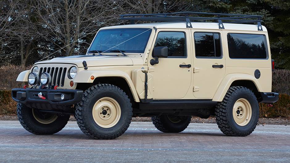 O Wrangler Africa se destaca pelos pneus, aptos a qualquer tipo de terreno | <a href="https://preprod.quatrorodas.abril.com.br/noticias/fabricantes/jeep-mostra-conceituais-evento-pascoa-849122.shtml" rel="migration">Leia mais</a>
