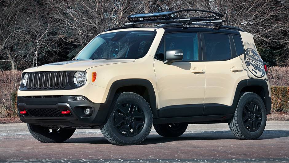 Estrela mais recente da companhia, o Renegade ganhou uma vers&atilde;o Desert Hawk | <a href="https://preprod.quatrorodas.abril.com.br/noticias/fabricantes/jeep-mostra-conceituais-evento-pascoa-849122.shtml" rel="migration">Leia mais</a>