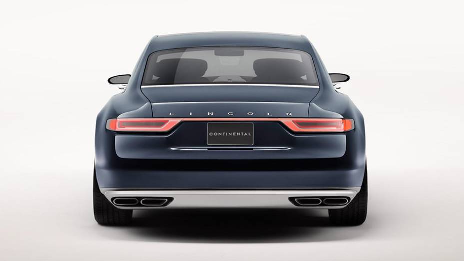 Em 2016, um novo modelo de produção será fabricado com base no Continental Concept | <a href="https://preprod.quatrorodas.abril.com.br/noticias/saloes/new-york-2015/lincoln-ressuscita-nome-continental-carro-conceito-851946.shtml" rel="migration">Leia mais</a>