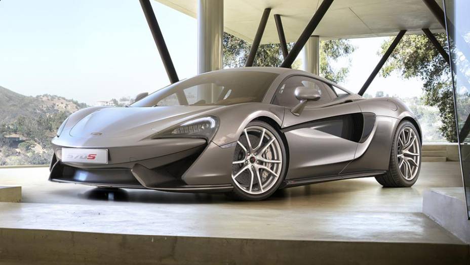 O 570S é o novo esportivo de entrada da McLaren | <a href="https://preprod.quatrorodas.abril.com.br/noticias/saloes/new-york-2015/mclaren-570s-oficialmente-apresentado-852108.shtml" rel="migration">Leia mais</a>