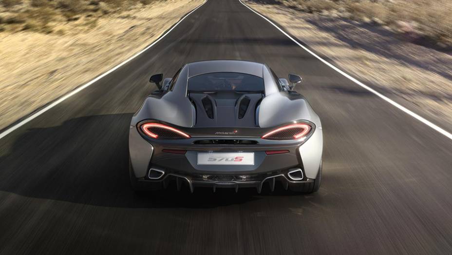 Rapidinho! Ele chega à velocidade máxima de 328 km/h | <a href="https://preprod.quatrorodas.abril.com.br/noticias/saloes/new-york-2015/mclaren-570s-oficialmente-apresentado-852108.shtml" rel="migration">Leia mais</a>