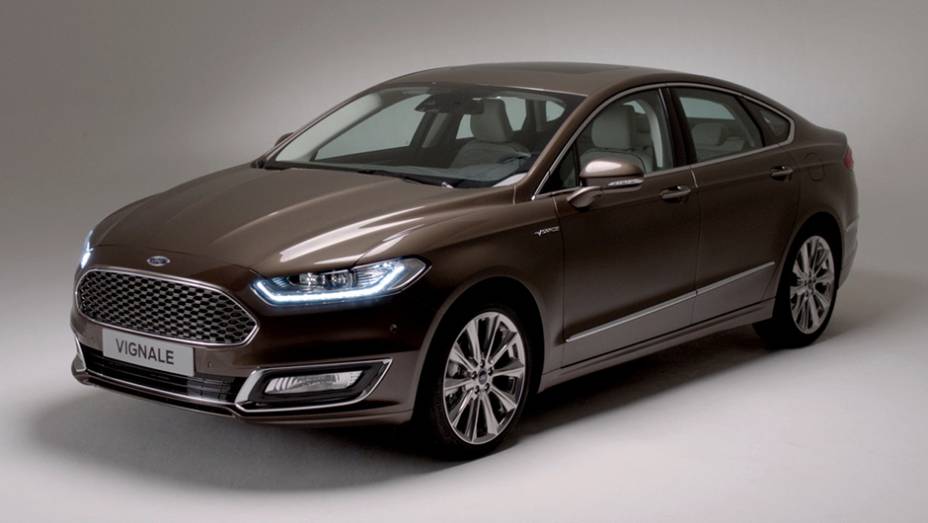 O Mondeo é o primeiro modelo da Ford a receber o tratamento de luxo Vignale | <a href="https://preprod.quatrorodas.abril.com.br/noticias/fabricantes/ford-revela-versao-producao-vignale-mondeo-856002.shtml" rel="migration">Leia mais</a>