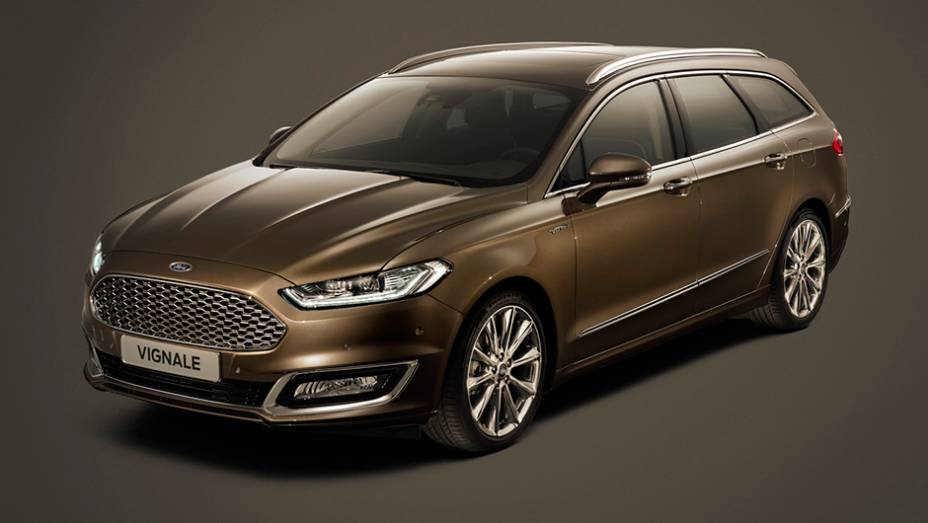 O Vignale Mondeo está disponível para carrocerias sedã e perua, com preço inicial de 29.045 libras esterlinas | <a href="https://preprod.quatrorodas.abril.com.br/noticias/fabricantes/ford-revela-versao-producao-vignale-mondeo-856002.shtml" rel="migration">Leia mais</a>