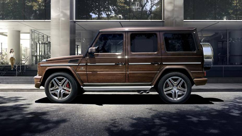 No topo da linha, surgem as opções G63 AMG e G65 AMG, com motores V8 e V12 | <a href="https://preprod.quatrorodas.abril.com.br/noticias/fabricantes/mercedes-benz-classe-g-recebe-facelift-860921.shtml" rel="migration">Leia mais</a>