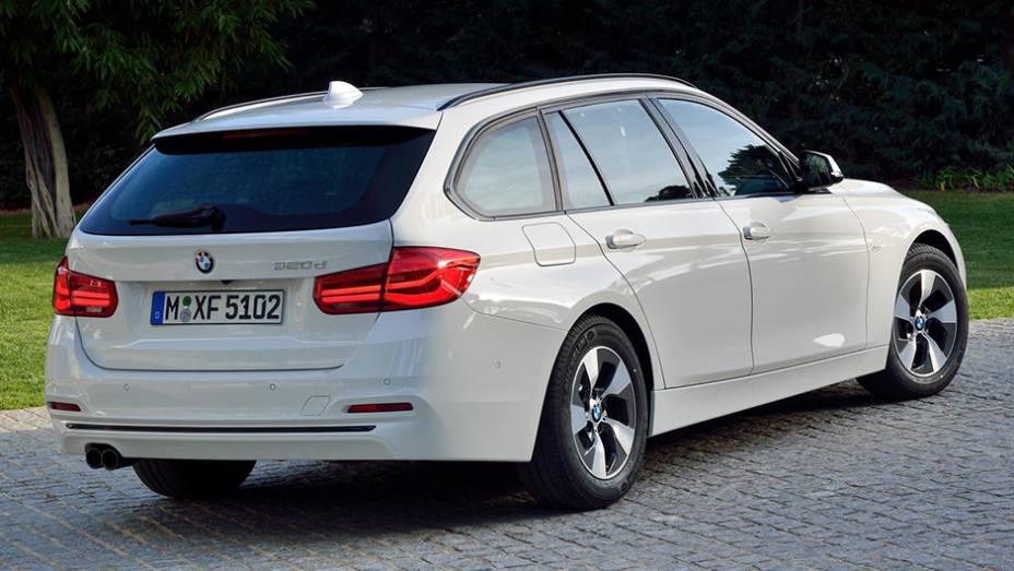 Est&atilde;o dispon&iacute;veis sete op&ccedil;&otilde;es de motoriza&ccedil;&atilde;o a diesel e quatro a gasolina | <a href="https://preprod.quatrorodas.abril.com.br/noticias/fabricantes/bmw-promove-sutil-reestilizacao-serie-3-862220.shtml" rel="migration">Leia mais</a>