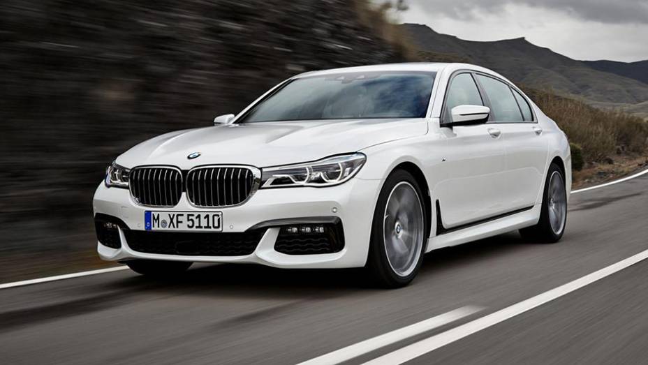 A reestiliza&ccedil;&atilde;o do S&eacute;rie 7 prima pela evolu&ccedil;&atilde;o, e n&atilde;o por altera&ccedil;&otilde;es sens&iacute;veis no design | <a href="https://preprod.quatrorodas.abril.com.br/noticias/fabricantes/bmw-mantem-alto-padrao-novo-serie-7-874860.shtml" rel="migration">Leia mais</a>