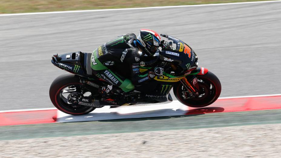 Bradley Smith obteve a quinta posição na prova catalã | <a href="https://preprod.quatrorodas.abril.com.br/moto/galerias/competicoes/motogp-2015-catalunha-876720.shtml" rel="migration">Leia mais</a>