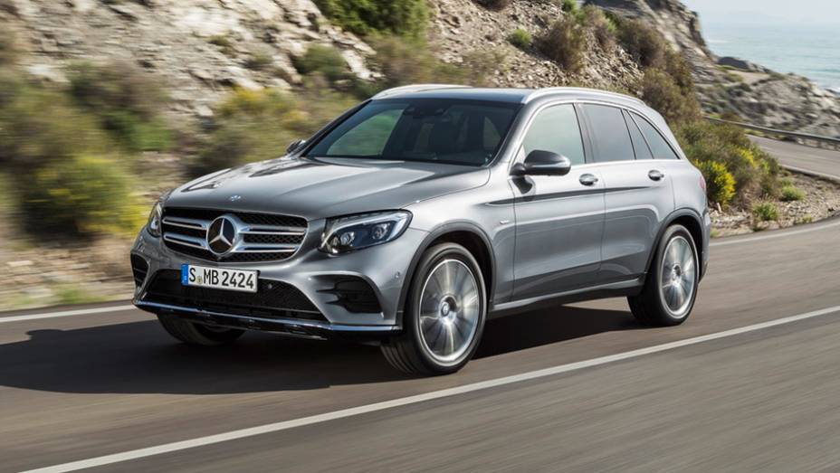 O GLC passa a compor a família do Classe C | <a href="https://preprod.quatrorodas.abril.com.br/noticias/fabricantes/mercedes-benz-enfim-apresenta-glc-877760.shtml" rel="migration">Leia mais</a>