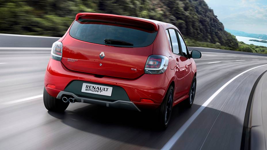 Outro destaque &eacute; a presen&ccedil;a de controle de estabilidade com op&ccedil;&atilde;o esportiva | <a href="https://preprod.quatrorodas.abril.com.br/noticias/saloes/buenos-aires-2015/renault-exibe-duster-picape-sandero-r-s-877281.shtml" rel="migration">Leia mais</a>