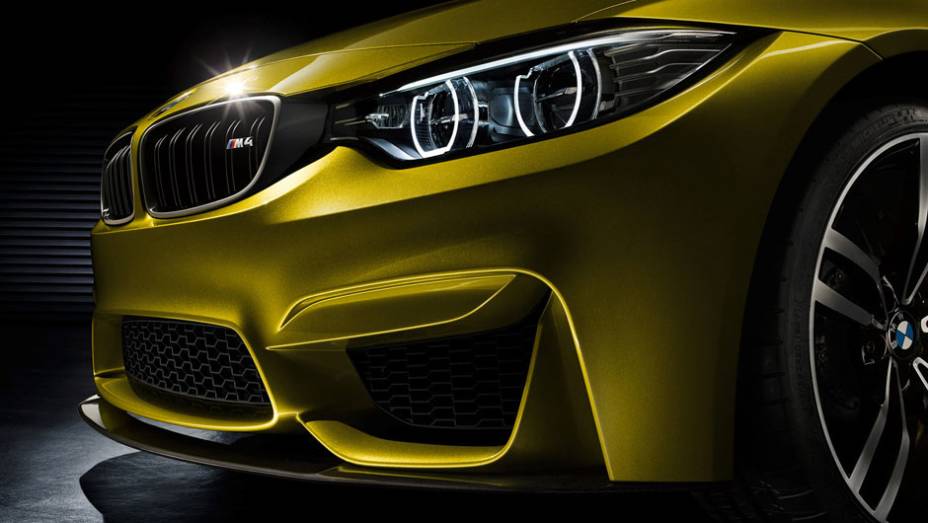 O para-choque mais invocado faz parte do tratamento dado pela Motorsport | <a href="https://preprod.quatrorodas.abril.com.br/noticias/fabricantes/bmw-mostra-fotos-concept-m4-750070.shtml" rel="migration">Leia mais</a>