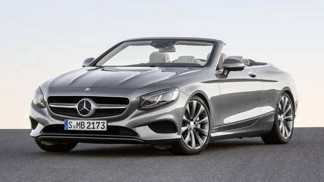 Há mais de 40 anos a Mercedes-Benz não lançava uma variante conversível para o Classe S <a href="https://preprod.quatrorodas.abril.com.br/noticias/fabricantes/mercedes-benz-resgata-antiga-tradicao-classe-s-cabriolet-901700.shtml" target="_blank" rel="migration">Leia mais</a> Há mais de 40 anos a Mercedes-Benz não lançava uma variante conversível para o Classe S <a href="https://preprod.quatrorodas.abril.com.br/noticias/fabricantes/mercedes-benz-resgata-antiga-tradicao-classe-s-cabriolet-901700.shtml" target="_blank" rel="migration">Leia mais</a>