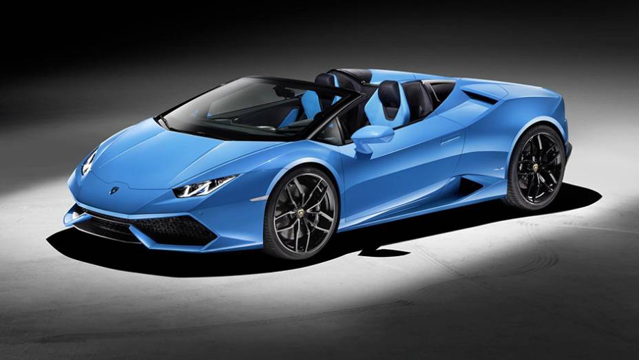 N&atilde;o foram feitas grandes mudan&ccedil;as neste Huracan Spyder na compara&ccedil;&atilde;o com o cup&ecirc; | <a href="https://preprod.quatrorodas.abril.com.br/noticias/fabricantes/lamborghini-huracan-spyder-revelado-prioriza-conforto-interno-904960.shtml" target="_blank" rel="migration">Leia mais</a>
