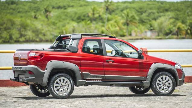Além da inovação, a intenção da marca foi facilitar o acesso ao banco de trás | <a href="https://preprod.quatrorodas.abril.com.br/carros/lancamentos/fiat-strada-2014-757188.shtml" rel="migration">Leia mais</a> Além da inovação, a intenção da marca foi facilitar o acesso ao banco de trás | <a href="https://preprod.quatrorodas.abril.com.br/carros/lancamentos/fiat-strada-2014-757188.shtml" rel="migration">Leia mais</a>