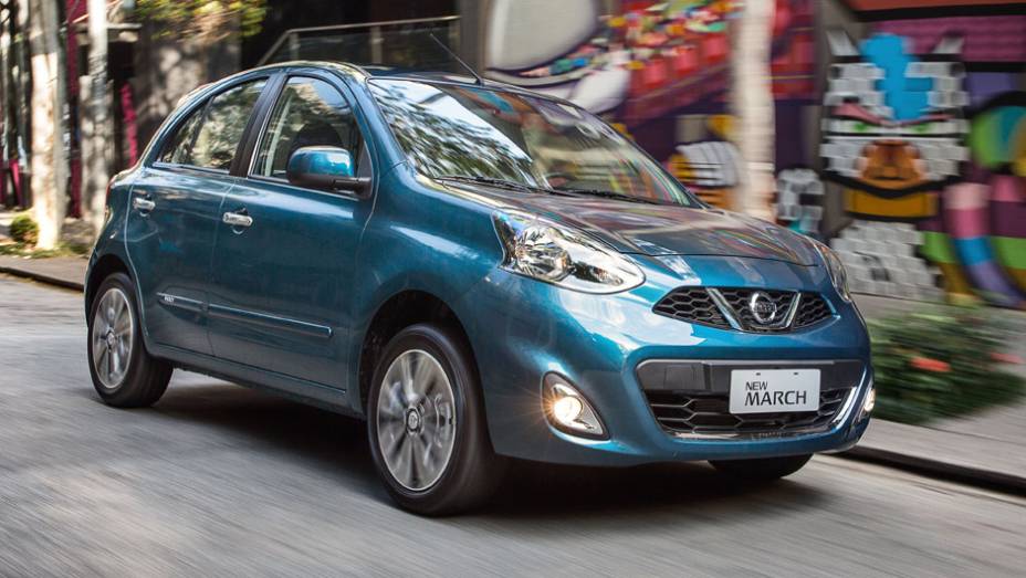 Com novo visual, o March come&ccedil;a a ser fabricado em Resende (RJ) com o nome New March | <a href="https://preprod.quatrorodas.abril.com.br/carros/lancamentos/nissan-new-march-782972.shtml" rel="migration">Leia mais</a>