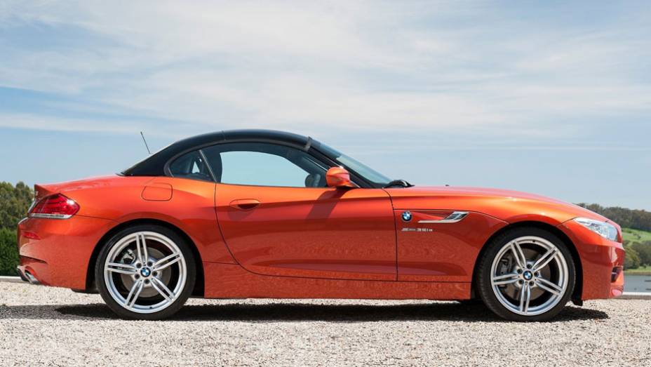 BMW Z4 Roadster 2014 | <a href="https://preprod.quatrorodas.abril.com.br/saloes/detroit/2013/bmw-z4-730389.shtml" rel="migration">Leia mais</a>