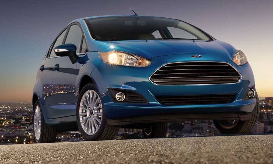 O estilo lembra o novo Fusion, principalmente pelo desenho da grade frontal | <a href="https://preprod.quatrorodas.abril.com.br/carros/lancamentos/ford-new-fiesta-2014-739245.shtml" rel="migration">Leia mais</a>