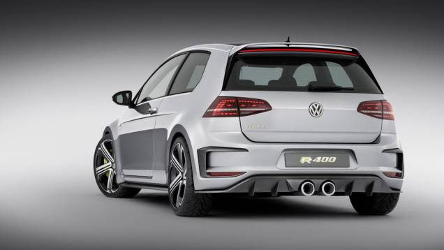 Teto feito de fibra de carbono. | <a href="https://preprod.quatrorodas.abril.com.br/noticias/saloes/pequim-2014/vw-mostra-golf-r-400-pequim-780061.shtml" rel="migration">Leia mais</a> Teto feito de fibra de carbono. | <a href="https://preprod.quatrorodas.abril.com.br/noticias/saloes/pequim-2014/vw-mostra-golf-r-400-pequim-780061.shtml" rel="migration">Leia mais</a>