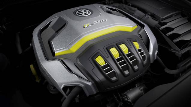 Empurrado pelo motor 2.0 turbo. | <a href="https://preprod.quatrorodas.abril.com.br/noticias/saloes/pequim-2014/vw-mostra-golf-r-400-pequim-780061.shtml" rel="migration">Leia mais</a> Empurrado pelo motor 2.0 turbo. | <a href="https://preprod.quatrorodas.abril.com.br/noticias/saloes/pequim-2014/vw-mostra-golf-r-400-pequim-780061.shtml" rel="migration">Leia mais</a>