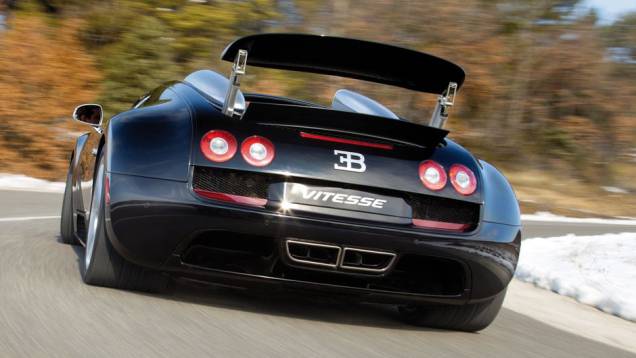 Modelo foi apresentado ao mundo no Salão de Genebra | <a href="https://preprod.quatrorodas.abril.com.br/saloes/genebra/2012/bugatti-veyron-grand-sport-vitesse-678489.shtml" rel="migration">Leia mais</a> Modelo foi apresentado ao mundo no Salão de Genebra | <a href="https://preprod.quatrorodas.abril.com.br/saloes/genebra/2012/bugatti-veyron-grand-sport-vitesse-678489.shtml" rel="migration">Leia mais</a>