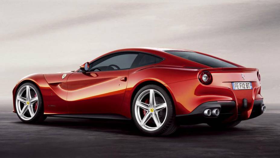 Carro será o substituto da 599 e conta com vários itens que equipam a Ferrari FF | <a href="https://preprod.quatrorodas.abril.com.br/saloes/genebra/2012/ferrari-f12berlinetta-678494.shtml" rel="migration">Leia mais</a>