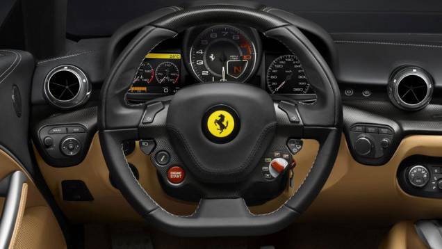 Sistema "Human Machine Interface" permite ajustar a maioria dos controles por comandos no volante | <a href="https://preprod.quatrorodas.abril.com.br/saloes/genebra/2012/ferrari-f12berlinetta-678494.shtml" rel="migration">Leia mais</a> Sistema "Human Machine Interface" permite ajustar a maioria dos controles por comandos no volante | <a href="https://preprod.quatrorodas.abril.com.br/saloes/genebra/2012/ferrari-f12berlinetta-678494.shtml" rel="migration">Leia mais</a>