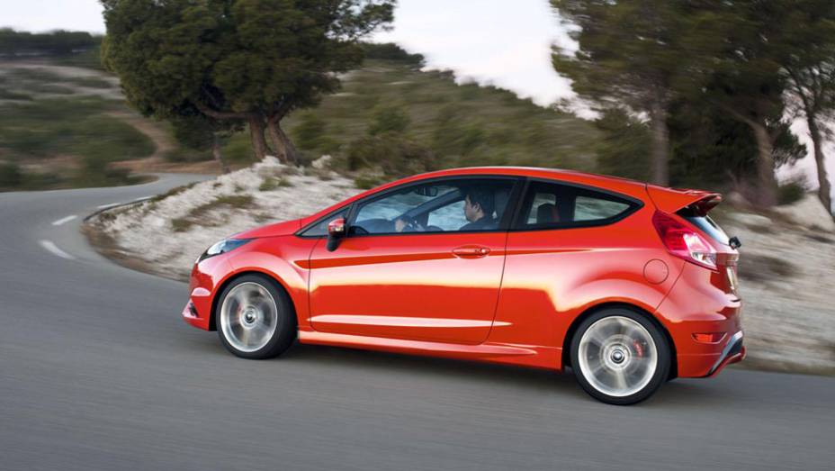 Motor &eacute; 1.6 Ecoboost de quatro cilindros