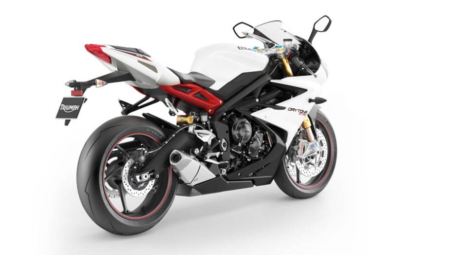 Triumph apresenta Daytona 675R no Brasil | <a href="https://preprod.quatrorodas.abril.com.br/moto/noticias/triumph-lanca-daytona-675r-street-triple-741449.shtml" rel="migration">Leia mais</a>