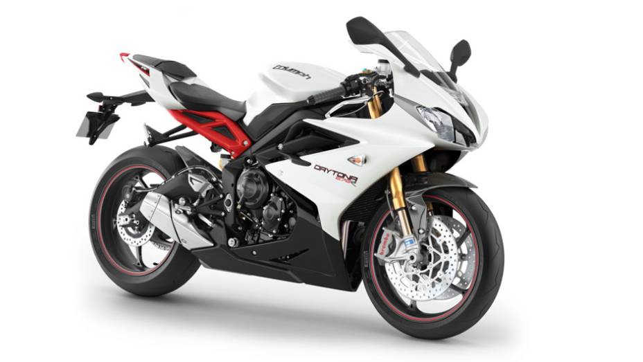 Triumph apresenta Daytona 675R no Brasil | <a href="https://preprod.quatrorodas.abril.com.br/moto/noticias/triumph-lanca-daytona-675r-street-triple-741449.shtml" rel="migration">Leia mais</a>