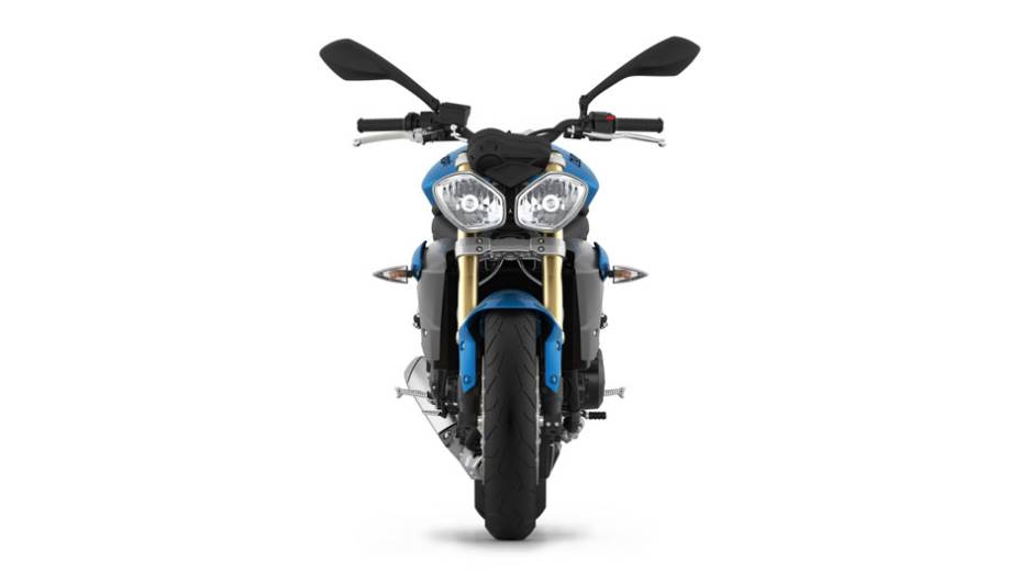 O objetivo da motocicleta, remodelada, é oferecer experiência de pilotagem, com muito desempenho e diversão | <a href="%20https://preprod.quatrorodas.abril.com.br/moto/noticias/triumph-lanca-daytona-675r-street-triple-741449.shtml" rel="migration">Leia mais</a>