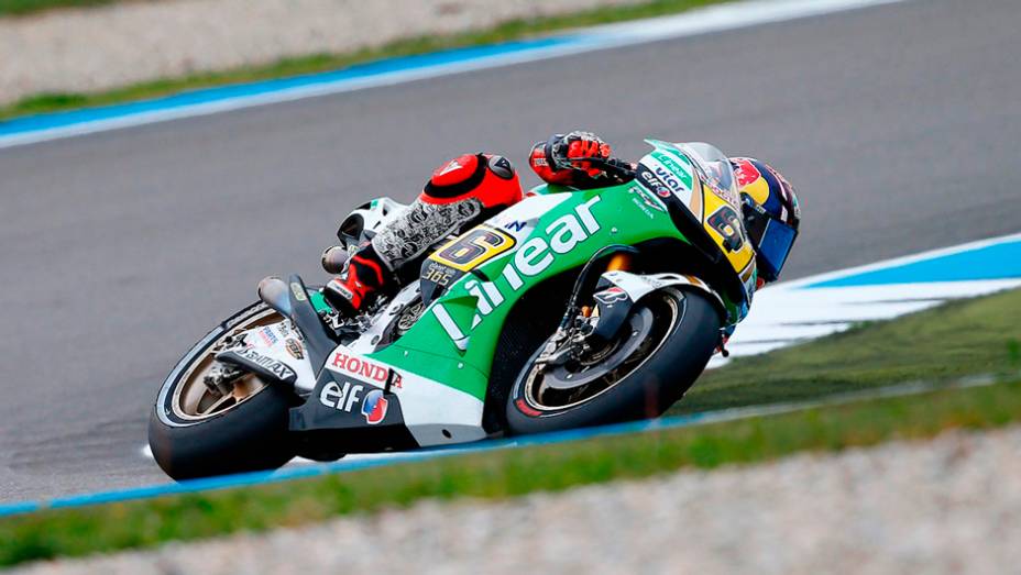 Stefan Bradl fecha a primeira fila na largada | <a href="https://preprod.quatrorodas.abril.com.br/moto/noticias/motogp-crutchlow-conquista-pole-assen-745300.shtml" rel="migration">Leia mais</a>