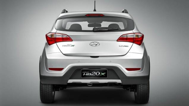 O HB20X será oferecido apenas com o motor 1.6 16V Flex, de 128 cv | <a href="https://preprod.quatrorodas.abril.com.br/carros/lancamentos/hyundai-hb20x-731727.shtml" rel="migration">Leia mais</a> O HB20X será oferecido apenas com o motor 1.6 16V Flex, de 128 cv | <a href="https://preprod.quatrorodas.abril.com.br/carros/lancamentos/hyundai-hb20x-731727.shtml" rel="migration">Leia mais</a>
