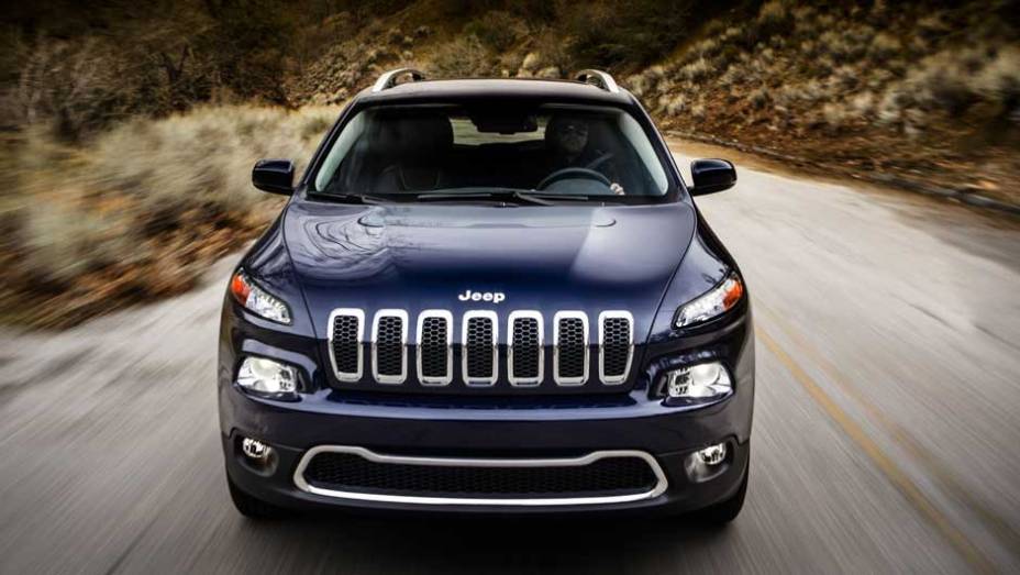 Pol&ecirc;mico, n&atilde;o? Este &eacute; o novo Jeep Cherokee, que ser&aacute; apresentado no Sal&atilde;o de Nova York | <a href="%20https://preprod.quatrorodas.abril.com.br/saloes/new-york/2013/jeep-cherokee-737016.shtml" rel="migration">Leia mais</a>