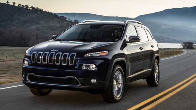 O estilo parece ter sido inspirado no Range Rover Evoque, com faróis afilados e traços agressivos | <a href="%20https://preprod.quatrorodas.abril.com.br/saloes/new-york/2013/jeep-cherokee-737016.shtml" rel="migration">Leia mais</a> O estilo parece ter sido inspirado no Range Rover Evoque, com faróis afilados e traços agressivos | <a href="%20https://preprod.quatrorodas.abril.com.br/saloes/new-york/2013/jeep-cherokee-737016.shtml" rel="migration">Leia mais</a>