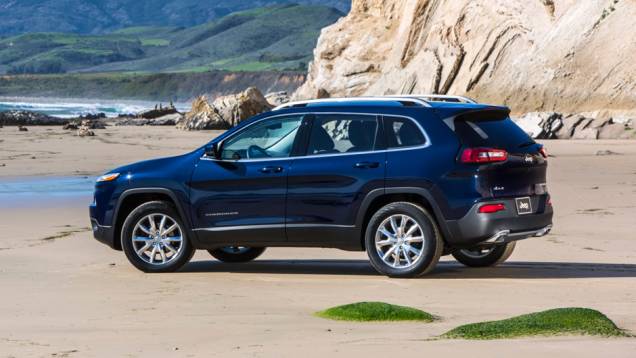 | <a href="https://preprod.quatrorodas.abril.com.br/saloes/new-york/2013/jeep-cherokee-737016.shtml" rel="migration">Leia mais</a> | <a href="https://preprod.quatrorodas.abril.com.br/saloes/new-york/2013/jeep-cherokee-737016.shtml" rel="migration">Leia mais</a>