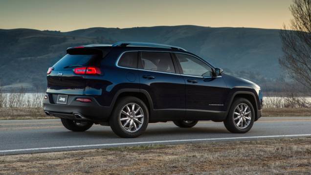 | <a href="https://preprod.quatrorodas.abril.com.br/saloes/new-york/2013/jeep-cherokee-737016.shtml" rel="migration">Leia mais</a> | <a href="https://preprod.quatrorodas.abril.com.br/saloes/new-york/2013/jeep-cherokee-737016.shtml" rel="migration">Leia mais</a>