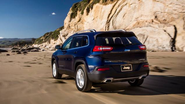 | <a href="https://preprod.quatrorodas.abril.com.br/saloes/new-york/2013/jeep-cherokee-737016.shtml" rel="migration">Leia mais</a> | <a href="https://preprod.quatrorodas.abril.com.br/saloes/new-york/2013/jeep-cherokee-737016.shtml" rel="migration">Leia mais</a>