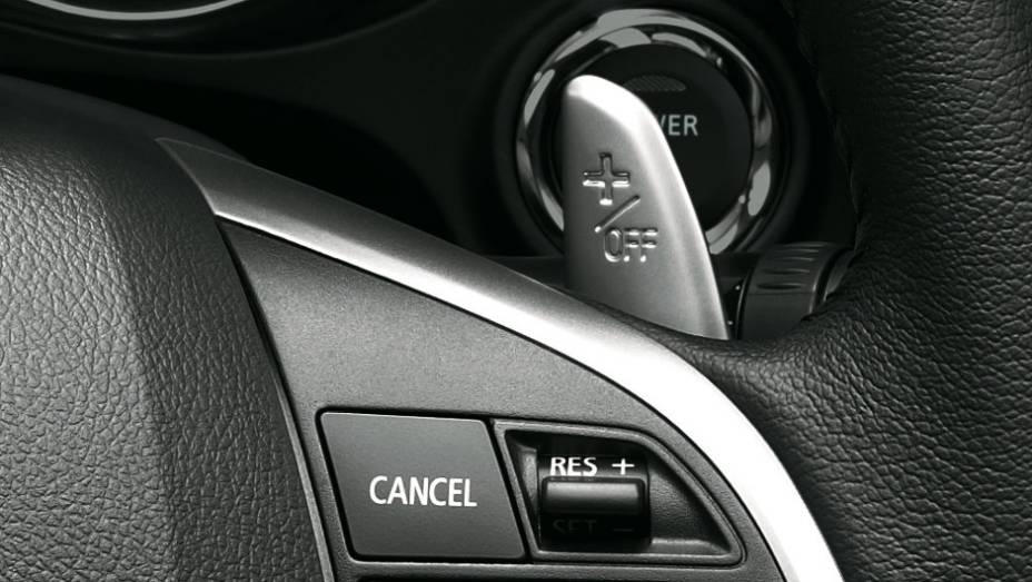 Por conta disso, em vez de mudar marchas, os paddle-shift servem para configurar seis modos distintos de freio-motor | <a href="https://preprod.quatrorodas.abril.com.br/carros/lancamentos//mitsubishi-outlander-phev-801241.shtml" target="_blank" rel="migration">Leia mais</a>