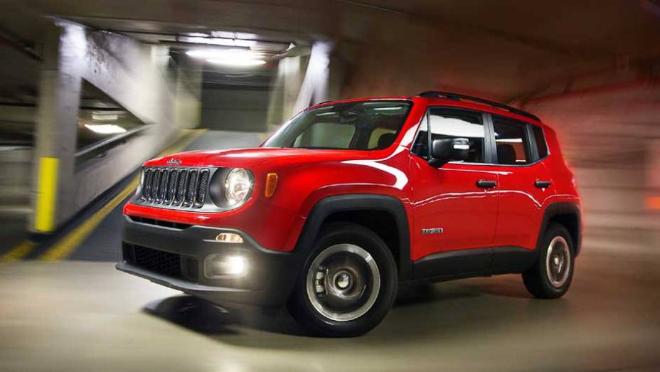 Eis o lançamento mais aguardado do ano: o Jeep Renegade chega ao país em três versões de acabamento; esta é a versão de entrada Sport | <a href="https://preprod.quatrorodas.abril.com.br/noticias/fabricantes/saiba-tudo-jeep-renegade-850580.shtml" target="_blank" rel="migration">Leia m</a>